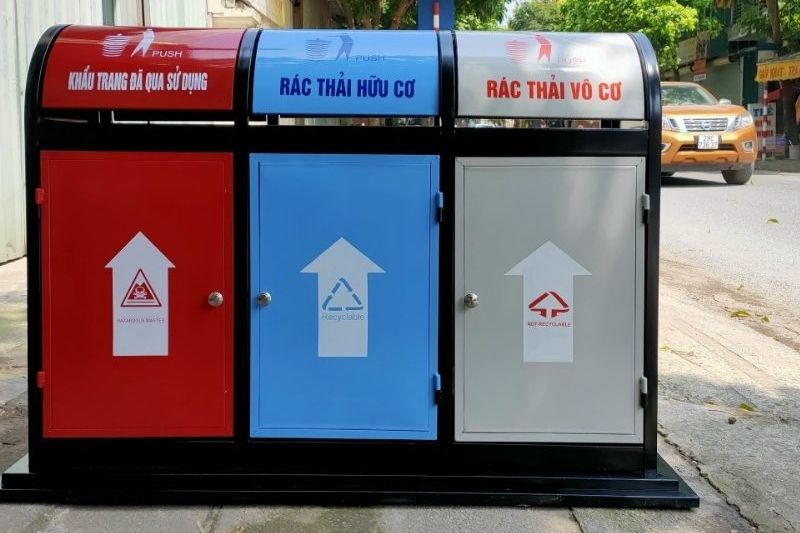 Bí quyết lựa chọn thùng rác ngoài trời phù hợp với từng địa điểm 4 Thùng rác ngoài trời