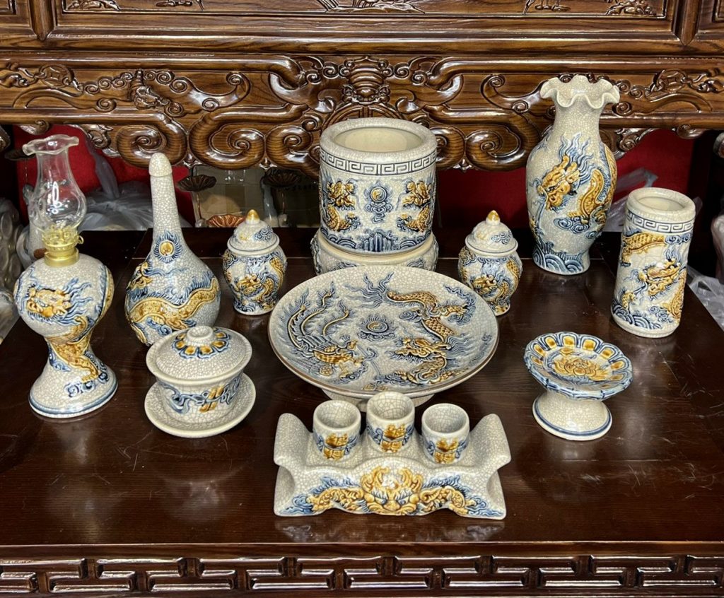 Gia chủ có nên chuyển bát hương từ nhà cũ sang nhà mới 2 Bát hương