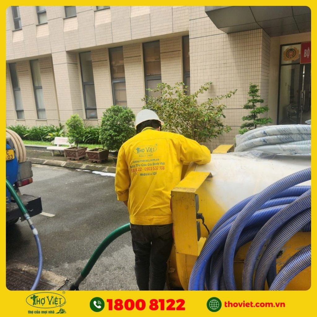 Thợ Việt chuyên hút hầm cầu hiệu quả, hỗ trợ nhanh tại nhà 3 Hút hầm cầu