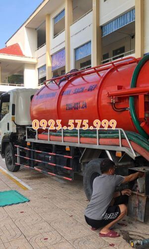 Hút bể phốt