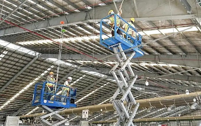 Dịch vụ vệ sinh kho xưởng ở Bình Dương chuyên nghiệp, uy tín 2 Đa dạng hạng mục trong dịch vụ vệ sinh kho xưởng của Clean Up